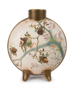 PINDER BOURNE & Co. "Moon-Flask" English porcelain vase designed by Henry Slater, circa 1870s, 30cm high