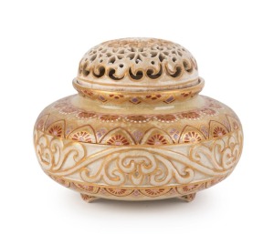 SATSUMA Japanese ceramic incense burner, Meiji period, Gyokushin Zan six character mark, 7.5cm high, 10cm diameter