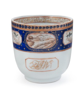 An antique Chinese porcelain teacup, Qing Dynasty, circa 1740, ​7cm high, 9cm wide