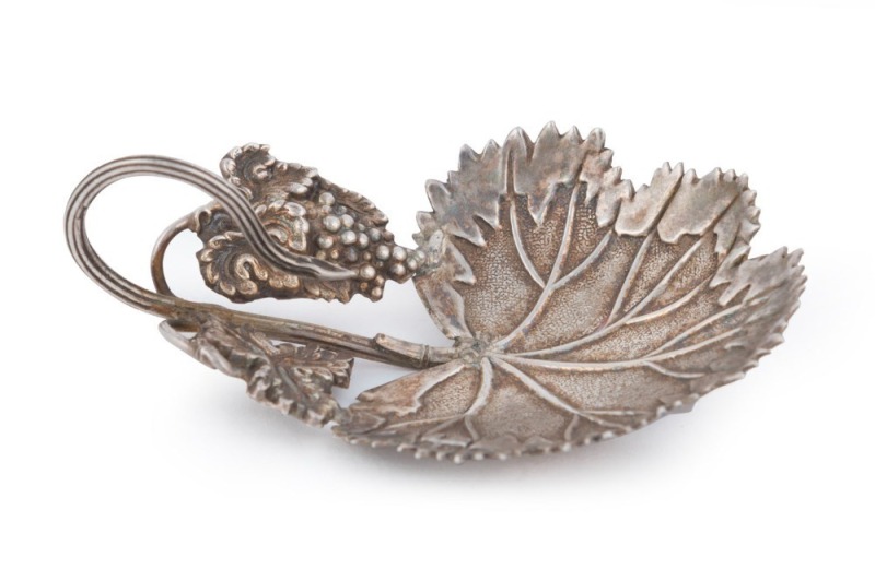 An antique English sterling silver caddy spoon with leaf decoration, by John Taylor & John Perry of Birmingham, circa 1836, ​6.5cm long