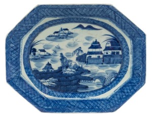 A Chinese export ware blue and white octagonal porcelain meat platter, Qing Dynasty, 18th century, ​41.5cm wide