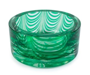 CENEDESE cylindrical Murano glass bowl with green swirls, signed "Cenedese, Murano" with original label "Murano, Cenedese, Vetri", 7.5cm high, 16cm diameter