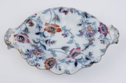 An antique English porcelain compote, together with an antique papier-m&acirc;ch&eacute; pen tray, 19th century, 33cm and 26cm wide - 2