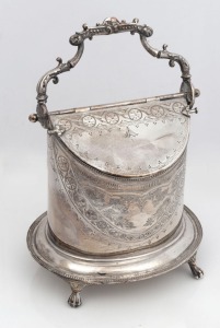 An antique English silver plated double sided biscuit barrel, 19th century, ​28cm high