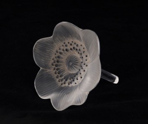 LALIQUE French frosted glass flower ornament, mid to late 20th century, 11cm long