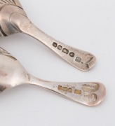 Two antique sterling silver caddy spoons, circa 1840 and 1892, ​9cm long, 30 grams total - 2