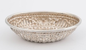 A Chinese silver oval bon bon dish with repoussé decoration, 19th/20th century, 4cm high, 15cm wide, 98 grams