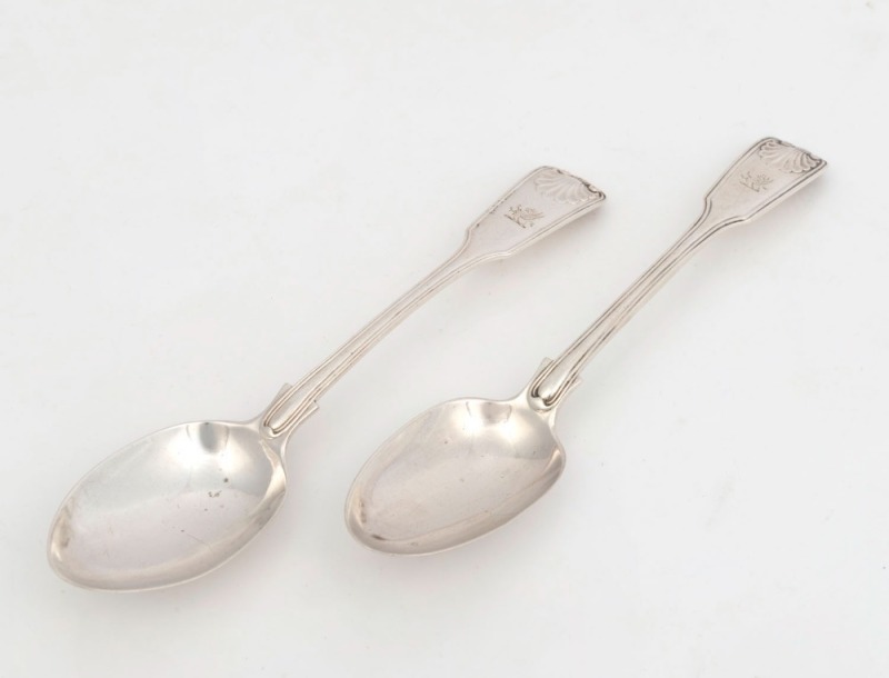 A pair of antique sterling silver tablespoons by George Angel of London, circa 1845, 222.5cm long 192 grams