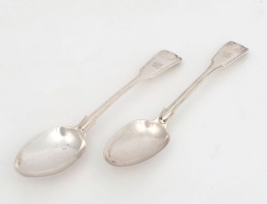 A pair of antique sterling silver tablespoons by George Angel of London, circa 1845, 222.5cm long 192 grams