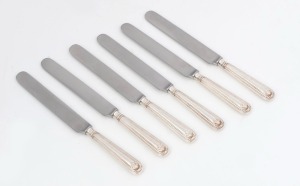 Set of six dinner knives, sterling silver handles with steel blades, London, 20th century, 25.5cm long
