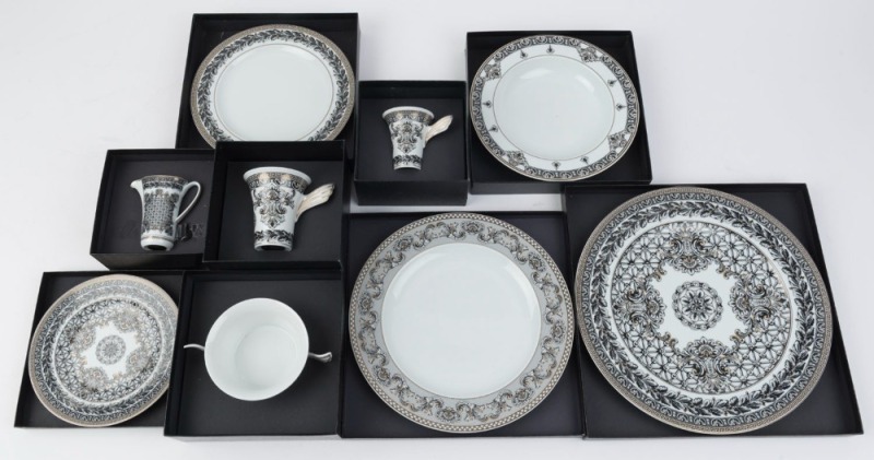 VERSACE "MARQUETERIE" Rosenthal porcelain dinner place setting for one (10 pieces), in original boxes.