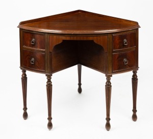 A Georgian style mahogany corner desk, early 20th century, ​​​​​​​78cm high, 70cm wide, 70cm deep