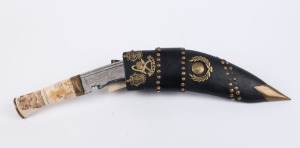 A vintage Nepalese kukri in scabbard, ​​​​​​​44cm long overall