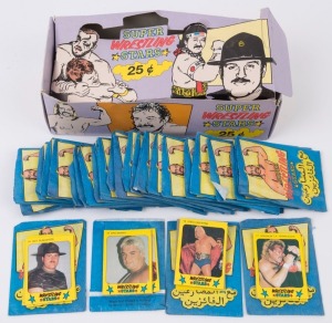 1986 MONTY GUM "SUPER WRESTLING CARDS": Unauthorized trading cards produced in Holland, infamous for their incorrect images, poor cropping, typos or misspellings. Included is an original retailer's display box with 27 paper packs, all with 'Hulk Hogan' il