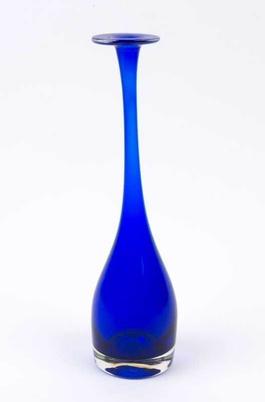 ROBERTA EASTON blue Australian art glass stem vase, signed "Roberta Easton", ​​​​​​​29cm high