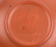 CARL COOPER Australian pottery dish with turtle decoration, incised "Carl Cooper, 1965, Australia", 15cm diameter - 3