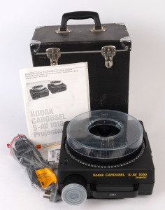 KODAK "CAROSEL" vintage slide projector in case with instructions, 20th century, ​the case 37cm high
