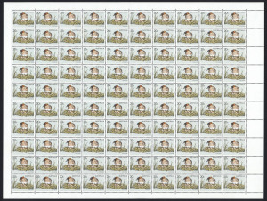 AUSTRALIA: Decimal Issues: 1978-80 (SG.673) 20c Little Grebe complete sheet of 100 with variety "1½mm shift of the yellow colour", resulting in the colour merging into the top of the Grebe's head leaving the beak and eye devoid of colour, few light gumside tones, fine MUH overall.