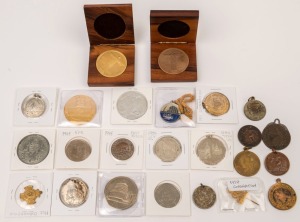 Medallions & Badges: AUSTRALIA: Accumulation of Medallions with 1887 Jubilee Medal, 1902 KEVII Boer War Peace Medal, 1911 KGV Coronation Medal (2), 1919 Peace Medal, 1938 Arthur Phillip '150th' Anniversary medallions (2), 1951 '50 Years of Commonwealth' medallion, etc; also a few coins.