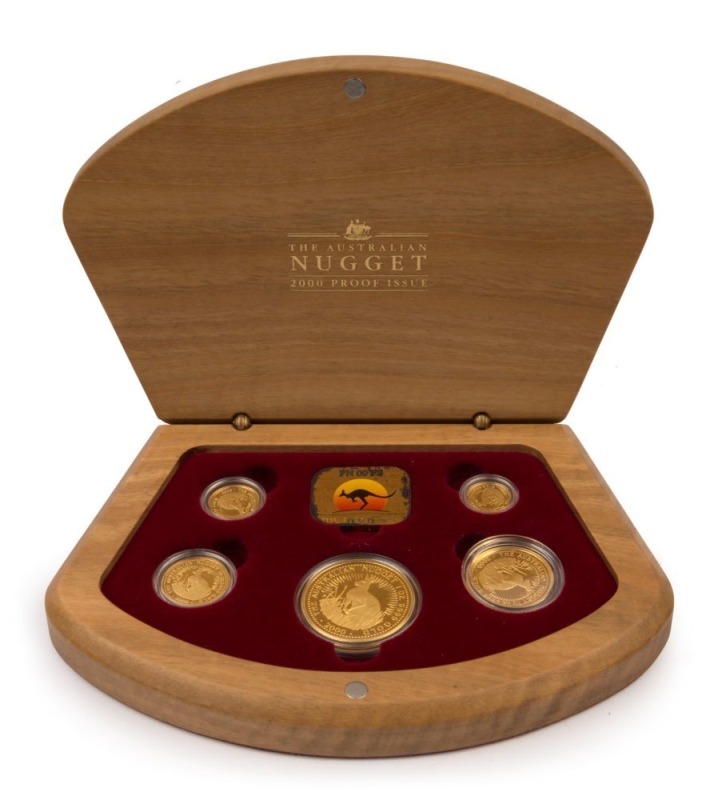 Coins - Australia: Gold: 2000 GOLD NUGGET SERIES: 1 oz ($100), 1/2oz ($50), 1/4 oz ($25), 1/10 oz ($15) and 1/20oz ($5) gold coins displayed in timber case, housed in cloth bag within a presentation box (Ref. PN00 FS #90); 1.90oz (59.10gr) of 999/1000 gol