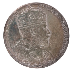 Medallions & Badges: GREAT BRITAIN: 1902 KEVII silver Coronation Medal, diameter 31mm, observe and reverse designs by George William de Saulles, 12.8gr of sterling silver; some natural discolouration, a/Unc.