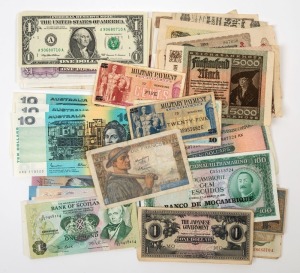 Banknotes - Australia: Decimal Banknotes: Assortment with 1982 (R78) Johnston/Stone $1 general prefix consecutive runs, comprising serial nos DKU056439-43 & DNF477745-51 Unc, also aUnc Johnston/Fraser $2 (3), Fraser/Cole $5 (2), Johnston/Faser $10 (4)  in