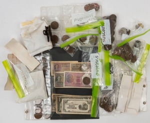 Coins - World: World Circulated Array with AUSTRALIA quantity of Halfpennies & Pennies plus a few silver items incl. 1947 & 1951 Florins; world minors/tourist change in bags & envelopes, plus a few banknotes; total weight 3kg approx.
