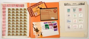 AUSTRALIA: Decimal Issues: Incongruous accumulation with few 1966-74 issues incl. Navigators to $4, 1968 Soil/Medical gutter block of 20, 1974 Xmas block of 7 (plus two further blocks on FDCs), 1974-77 Painting to $10, 1975 25c PNG sheet no gutter block of 20 all MUH, 1979 $5 Paintings on Maximum Cards (6) all serviced at McMahons's Point, few booklets; also PNG 1966-1977 mint issues on album pages (some early issues stuck down),