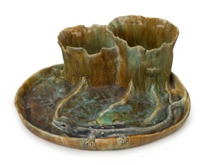 M. JOHNSON pottery tree stump tray with applied lizard decoration, Sydney origin, incised "M. Johnson", 11cm high, 21cm wide