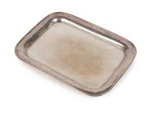 An antique English sterling silver tray with raised and reeded rim, by Hardy Bros. Ltd. of Birmingham, circa 1902; with additional Tasmanian huon pine cheeseboard insert, 30cm wide, 575 grams silver weight