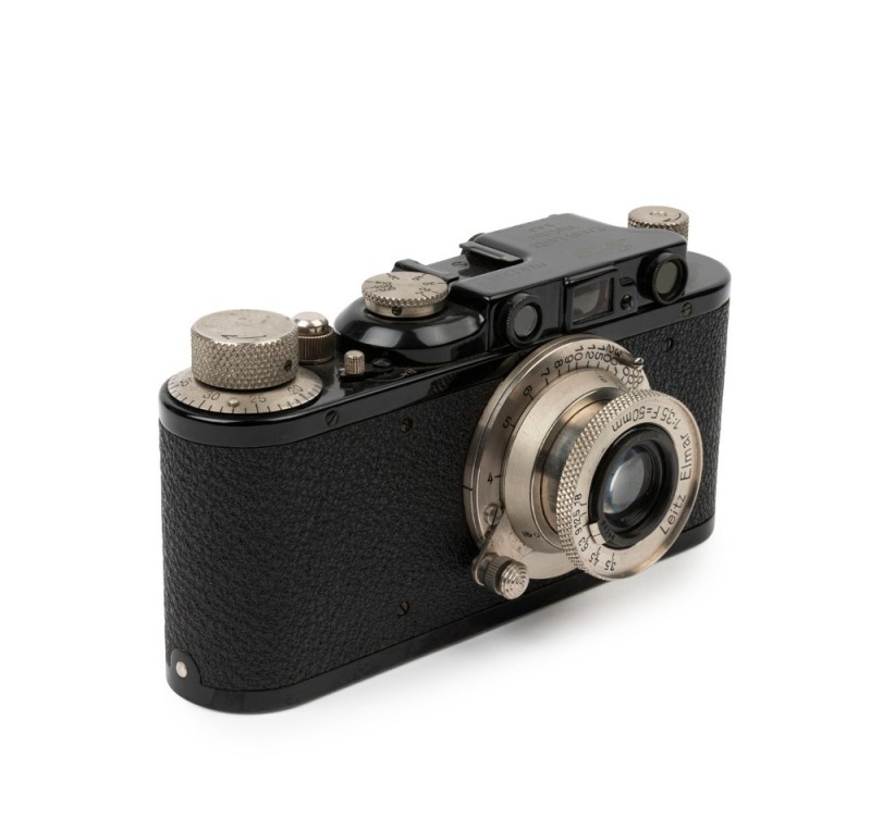 LEITZ: Leica Model II Black English on Base [#91334], 1932, with Elmar f3.5 50mm lens [#98348]