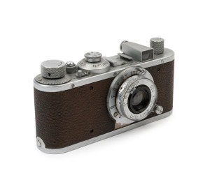 LEITZ: Leica Standard [#207569], 1936, with Elmar f3.5 50mm lens [#399072]