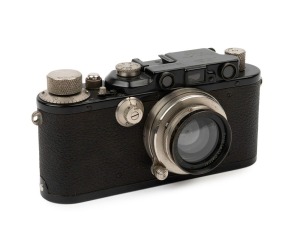 LEITZ: Leica Model III (F)  [#122997], 1933, black body with non-standard lens mount containing a Summar f2 50mm lens [#193092]