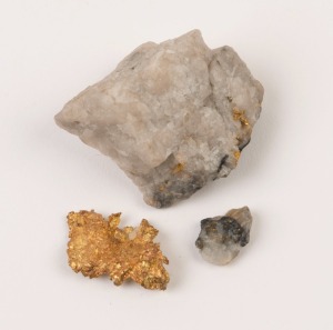 BENDIGO GOLDFIELDS ore specimens in circular tin