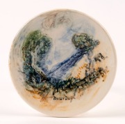 GUY BOYD & DORIS BOYD hand-painted pottery dish, incised "Guy Boyd" and signed on the front "DORIS BOYD", ​​​​​​​12cm diameter