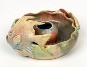 CASTLE HARRIS pottery candle holder with two applied fish, incised "Castle Harris", 6cm high, 14cm wide