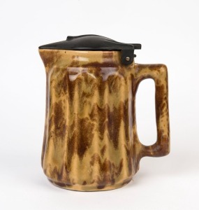 BENDIGO POTTERY vintage electric kettle with mottled glaze, impressed two line mark "BENDIGO POTTERY", ​​​​​​​21.5cm high