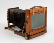 Thornton-Pickard: Imperial Perfecta double extension half plate camera, circa 1909, with Beck symmetrical lens and Thornton-Pickard rollerblind shutter; Ketts, Melbourne retailer's plaque - 3