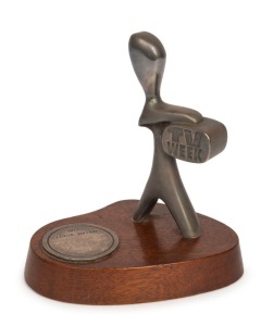 T.V. WEEK LOGIE AWARD 1977 "Outstanding Contribution To T.V. Journalism. The Werribee Accident. A Current Affair (Nine Network)", ​​​​​​​16cm high