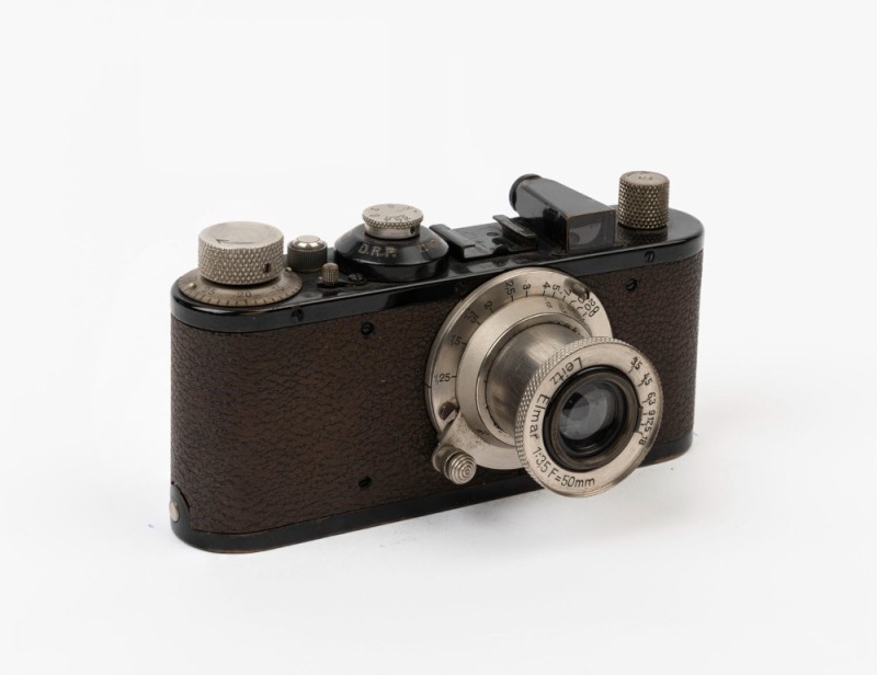 LEITZ: Leica standard black Model 5 [#147285], 1934 with Elmar f3.5 50mm lens [#147346] 