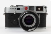 LEITZ: Leica Model M6 Year of the Rooster 1993 [#1929147],  #147 of 268 manufactured, fitted with silver finish Sumircron-M f2 50mm lens with matching serial number [#147/300]. The top of the camera body engraved with a golden rooster plus the phrase in C - 3