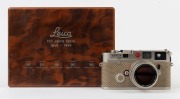 LEITZ: Leica M6 Limited Edition [#1757922], platinum and reptile skin, 1989, with engraved top plate commemorating the 150th anniversary of photography and the 75th anniversary of Leica, A122 of 1250. Fitted with Summilux-M f4 50mm lens [#3482400] and in - 7