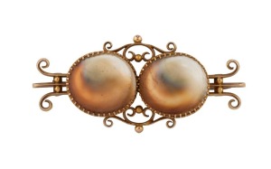WENDT of Adelaide, antique 15ct gold and operculum shell brooch, 19th century, stamped "WENDT, 15", 5.5cm wide