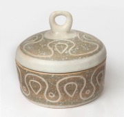 KLYTIE PATE pottery lidded bowl with incised decoration, signed "Klytie Pate", ​​​​​​​12.5cm high, 14cm diameter