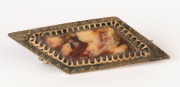 An antique Australian yellow gold brooch set with red jasper ore specimen, Queensland origin, late 19th century, ​​​​​​​4.5cm wide