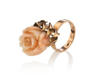 An antique English rose gold ring set with carved coral rose, 19th century, ​​​​​​​9.3 grams total