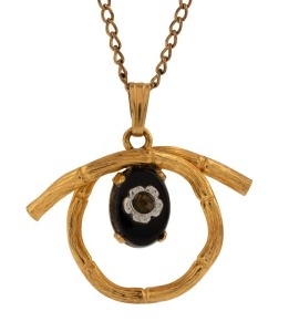 A yellow gold pendant on a fine 9ct gold chain, 20th century, the pendant 2cm high, the chain 42cm long, 2.8 grams total