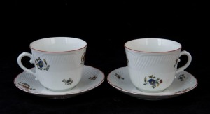 RICHARD GINORI Italian porcelain oversized teacups and saucers (4 items), stamped "Richard Ginori, Italy", the saucers 17cm diameter
