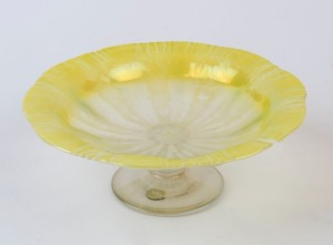 TIFFANY American art glass bon bon dish with yellow iridescent finish, mid 20th century, engraved on the base, plus original factory label, 5.5cm high, 15cm wide