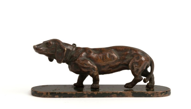 Dachshund antique cast bronze dog statue, 19th/20th century, ​​​​​​​4.5cm high, 12cm wide